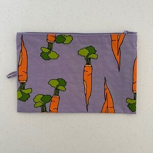 Baggu LARGE Flat Pouch - Carrots & Berries